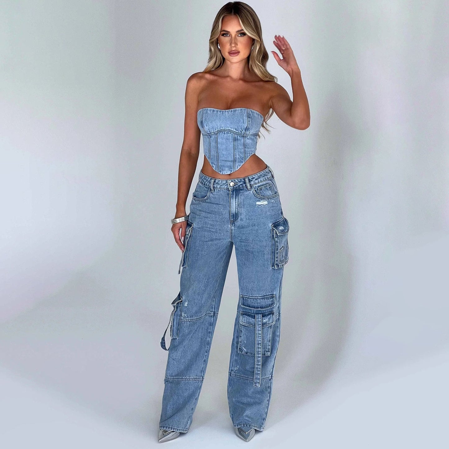 Yasmin - Ensemble deux pièces avec pantalon cargo et top court